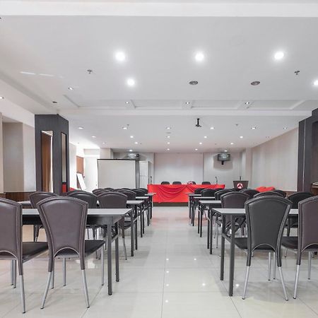 Oyo 1081 Allson City Hotel Macáçar Exterior foto
